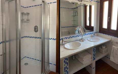 Bathroom (walk-in shower)