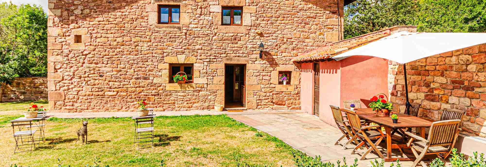 Traditional Northern Spain family villa in open valley with lovely garden  