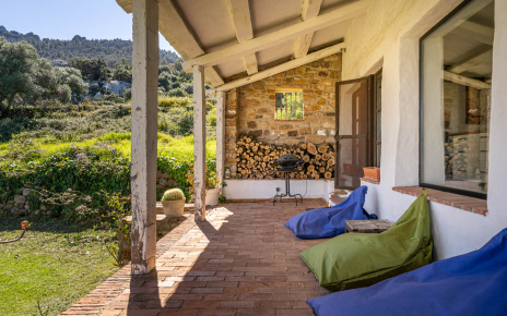 Entrance to the property