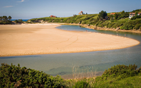 Las playas de Oyambre están a 25 minutos