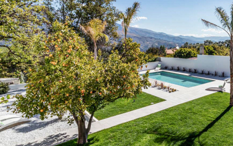 Tu jardín privado con zonas de césped