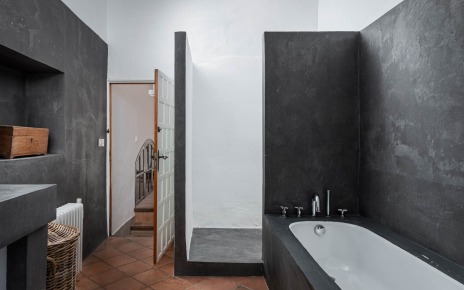 First floor bathroom (walk-in shower and bathtub)