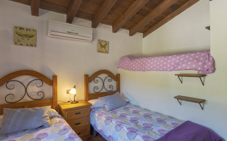 Loft bed (only suitable for some children)