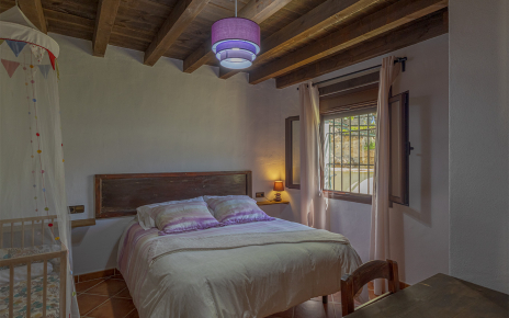 Bedroom 1: double bedded rooom