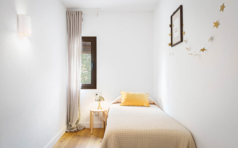 Bedroom 3: single bedded room on first floor