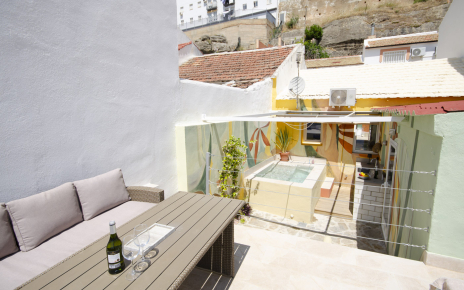 Excellent terrace with views in great town location