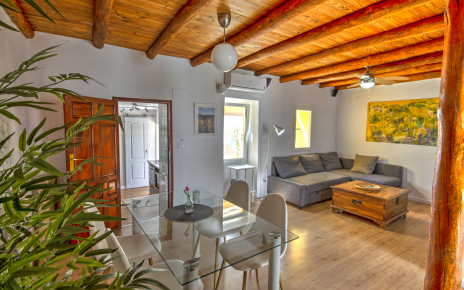 Open plan living and dining room