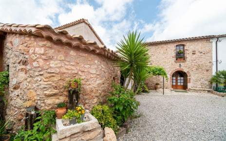 A charming and traditional farmhouse