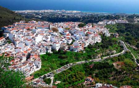 Andalusia's white villages:## welcome to Frigiliana
